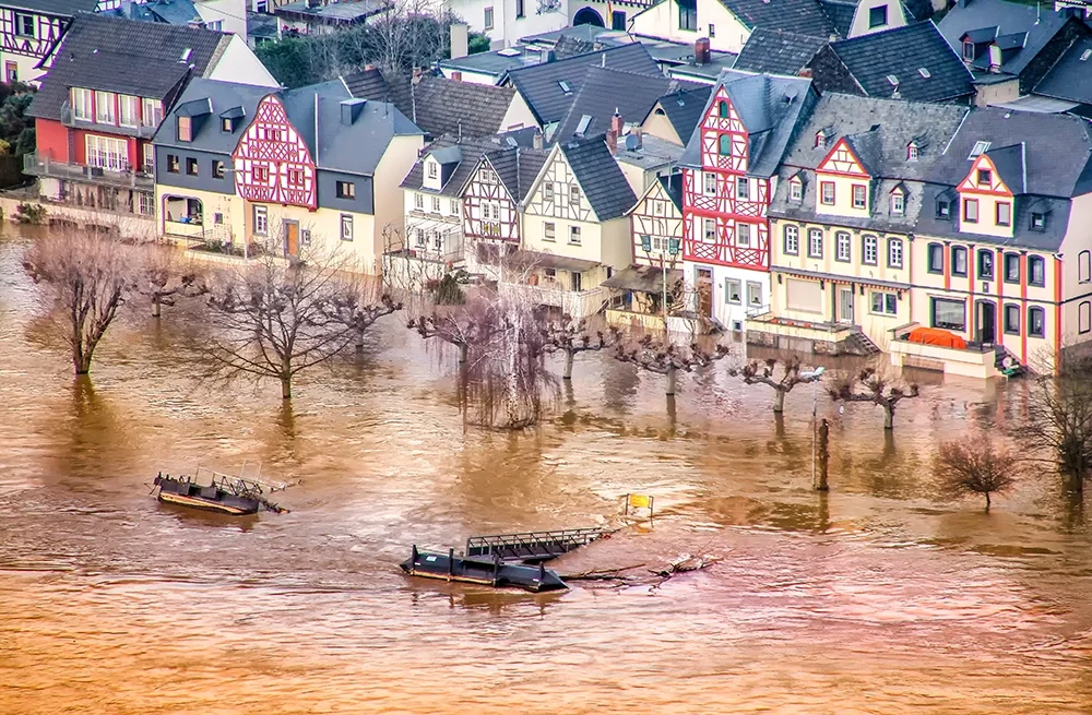 Hochwasser in einer Altstadt